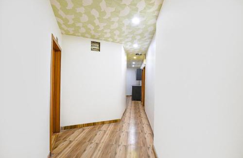 Delhi Hotel | FabHotel Jeet Stays - Near Dilshad Garden Metro Station