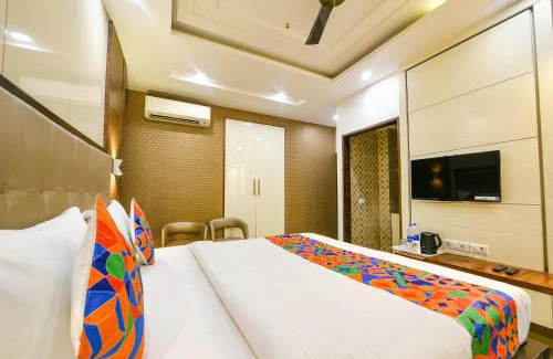 Lajpat Nagar Hotel | FabHotel Just Inn - Nr Lajpat Nagar Market