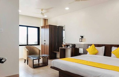 Parner Hotel | Fabhotel Karishma Palace