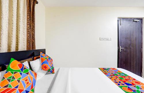 Vadapalani Cabin | FabHotel Karuna Regent
