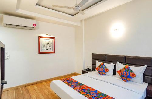Delhi Hotel | FabHotel Kaushambi