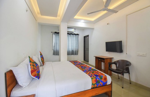 Hadapsar Hotel | Fabhotel Keshava executive - Nr Mahadji Shinde chhatri