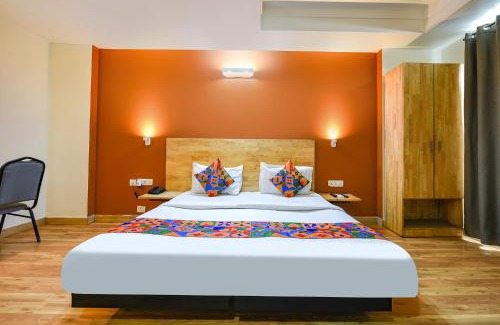 New Friends Colony Hotel | FabHotel La Serene NFC