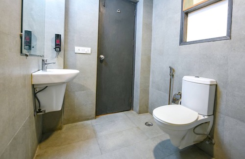 New Friends Colony Hotel | FabHotel La Serene NFC