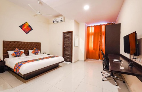 HBR Layout Hotel | FabHotel Leela Park