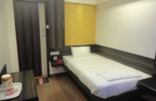 Ram Nagar Hotel | FabHotel Lemon Park