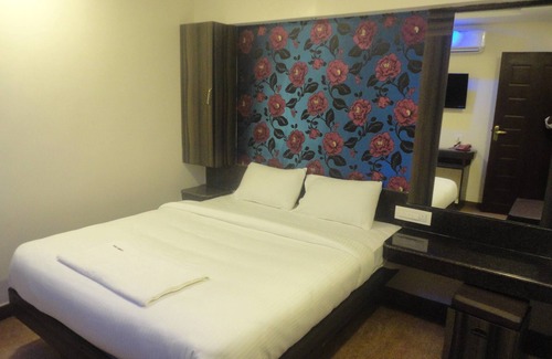 Ram Nagar Hotel | FabHotel Lemon Park
