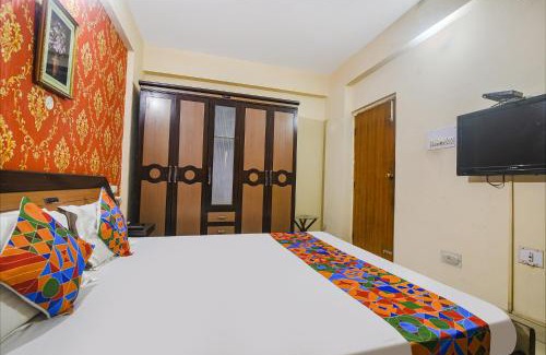 Patna Hotel | FabHotel Maadhavam Residence