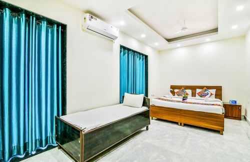 Sector 70 Hotel | Fabhotel Merriment