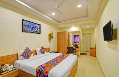 Secunderabad Hotel | FabHotel Metro - Nr Secunderabad Railway Station