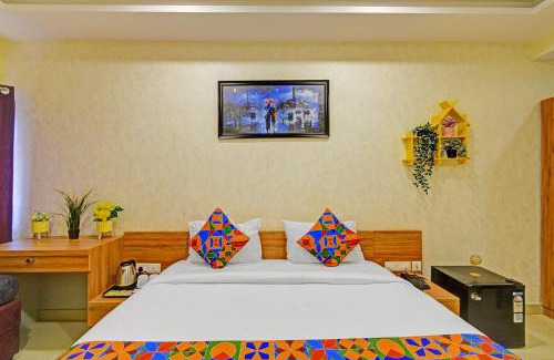 Secunderabad Hotel | FabHotel Metro - Nr Secunderabad Railway Station