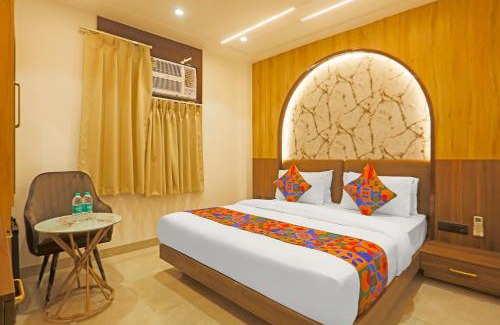 Paharganj House | FabHotel Mishika Inn Near New Delhi Railway Station