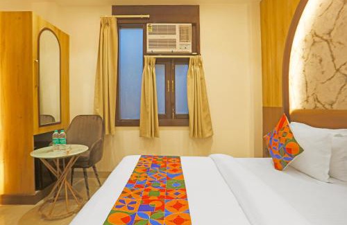 Paharganj House | FabHotel Mishika Inn Near New Delhi Railway Station