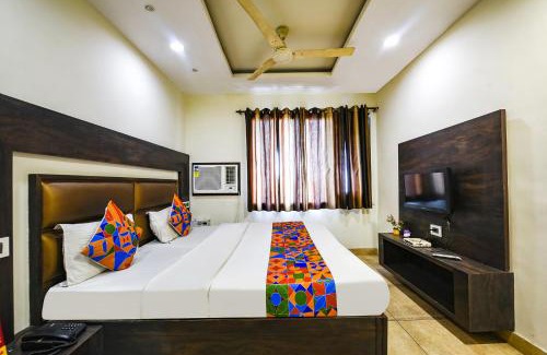 Ludhiana Hotel | FabHotel Nanda