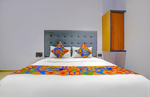 Surat Hotel | FabHotel Nidhivan Palace - Udhna Darwaja