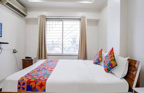 Mundhwa Hotel | Fabhotel Omkar Executive