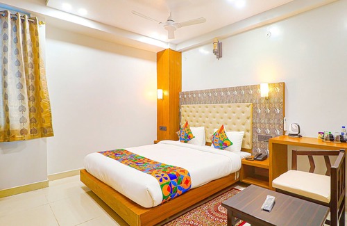 Danapur Hotel | Fabhotel Palash
