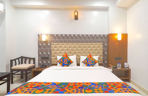 Danapur Hotel | Fabhotel Palash