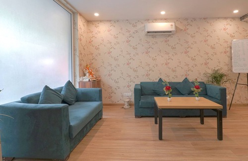 Sector 14 Hotel | Fabhotel Pantao Stays