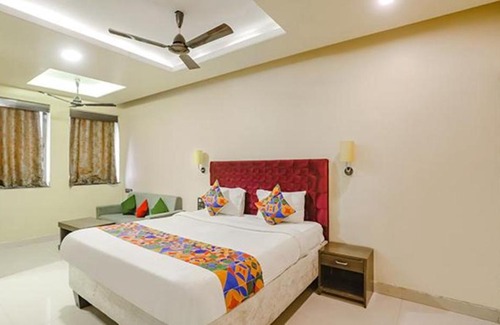 Nagpur Hotel | FabHotel Parashar