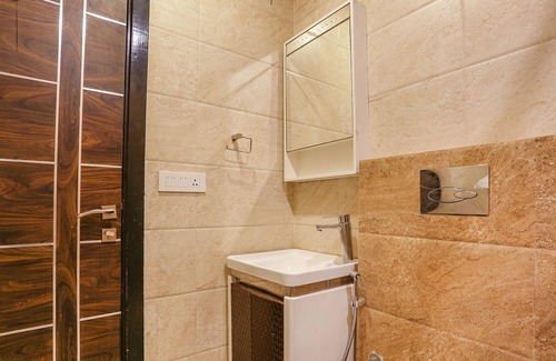 Pitampura Hotel | Fabhotel Park Residency