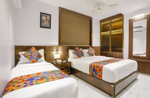 Borivali West Hotel | Fabhotel Peralz