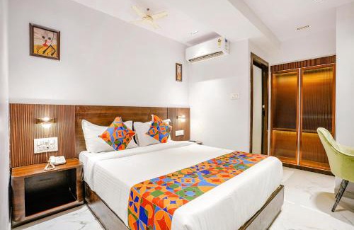 Borivali West Hotel | FabHotel Peralz - Nr Boriwali Station