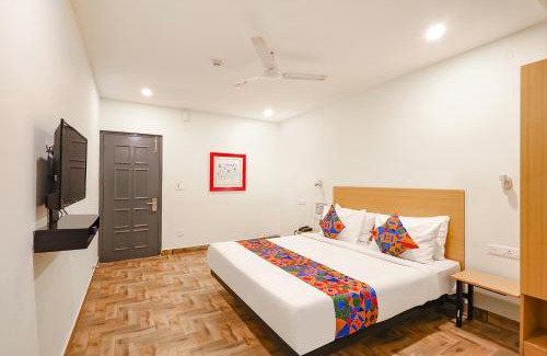 Chennai Hotel | Fabhotel Perfect Stays - Near Chrompet Railway Station