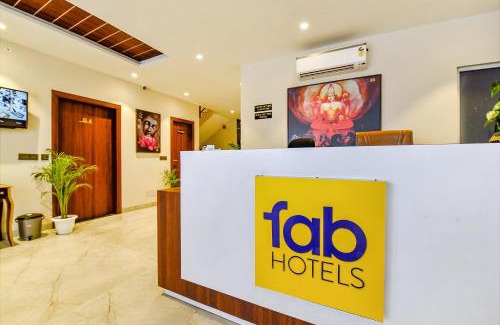 Malviya Nagar Hotel | FabHotel Pravaasam Residency