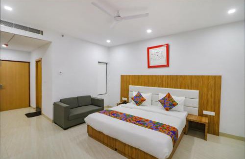 Varanasi Hotel | FabHotel Premium Kashi