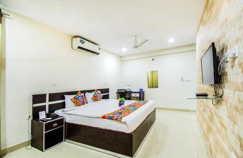 HITEC City Hotel | FabHotel Pride Inn - Nr TCS Deccan Park, Hitech City