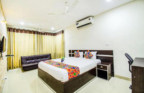 HITEC City Hotel | FabHotel Pride Inn - Nr TCS Deccan Park, Hitech City