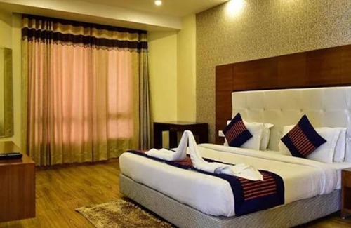 Old Gurgaon Hotel | Fabhotel Prime Aoi Mizu