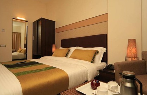 Narveer Tanaji Wadi Hotel | Fabhotel Prime Centurion