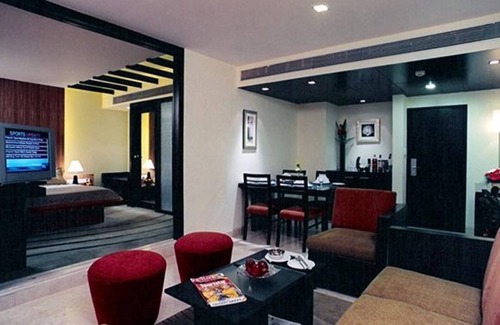 Narveer Tanaji Wadi Hotel | Fabhotel Prime Centurion