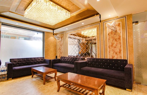Delhi Hotel | FabHotel Prime Golden Glory