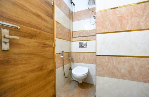 Indirapuram Hotel | Fabhotel Prime Grand Palace I