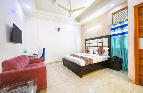 Indirapuram Hotel | Fabhotel Prime Grand Palace I
