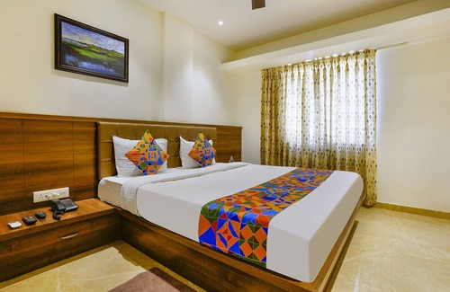Pune Hotel | Fabhotel Prime Hangout