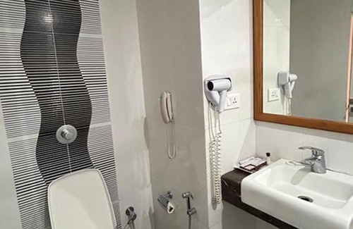 Rajahmundry Hotel | Fabhotel Prime La Hospin