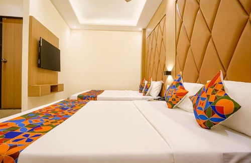 Kurla Hotel | FabHotel Prime Palm Grove - Nr BKC