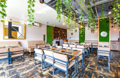 Hinjawadi Hotel | FabHotel Prime Rajmudra - Nr Butterfly Park - Hinjawadi