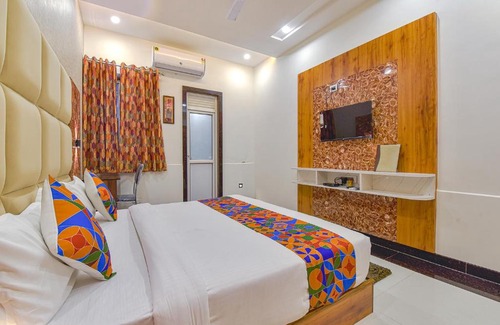 Kota Hotel | FabHotel Prime Shaily Royal