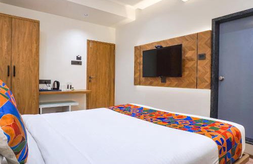 Kothrud Hotel | FabHotel Prime Shourya Residency - Nr Maharshi Karve Museum