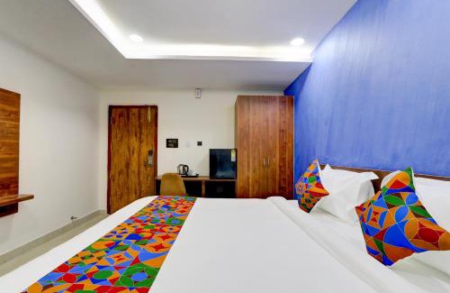 HITEC City Hotel | FabHotel Prime Srishoin