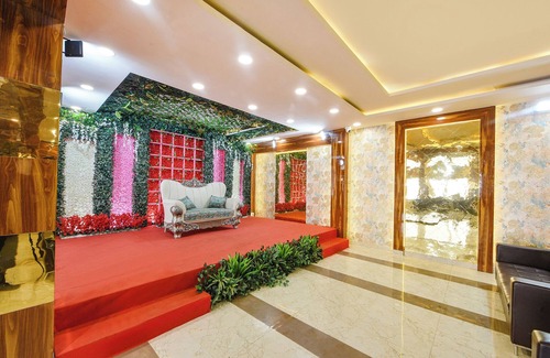 Knowledge Park III Hotel | Fabhotel Prime The Golden Petals & Banquet