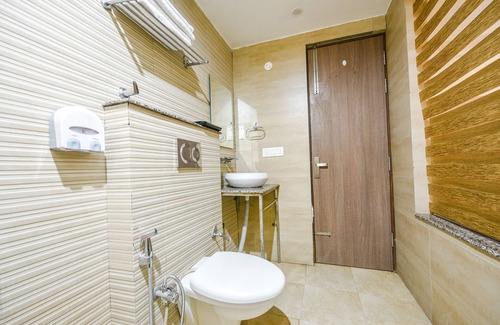 Zirakpur Hotel | Fabhotel Prime Viraj Inn
