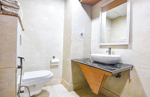 Jasola Hotel | Fabhotel Prime Zen Inn