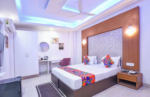 Jasola Hotel | Fabhotel Prime Zen Inn