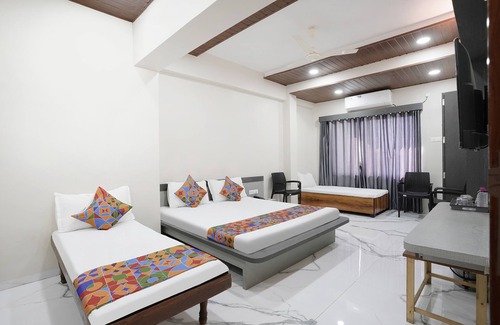 Niphad Hotel | Fabhotel Priya Lodging